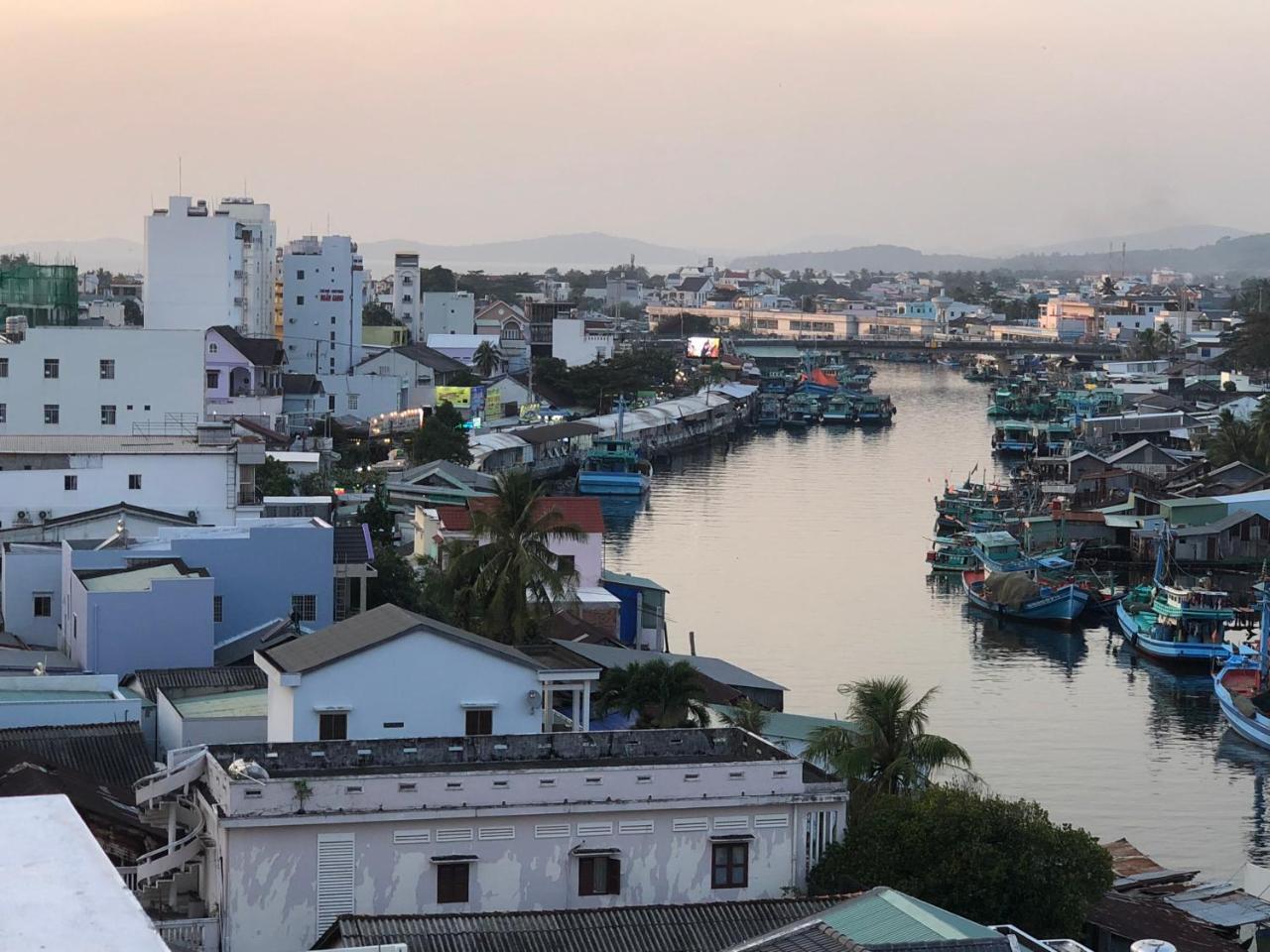 Khách sạn Tuyết Hiển Phu Quoc Esterno foto